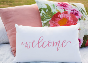 Печать на подушках: как сделать уникальный подарок или украшение для вашего интерьера